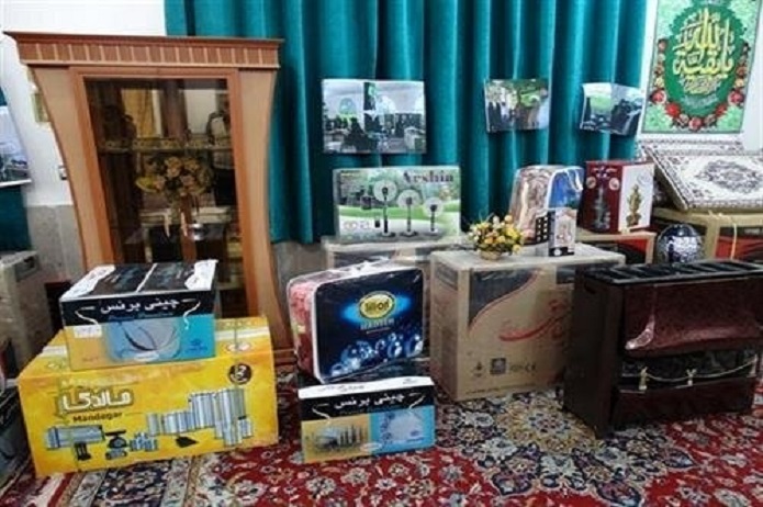 زوجهای تهرانی جهیزیه و مشاوره رایگان میگیرند جهیزیه