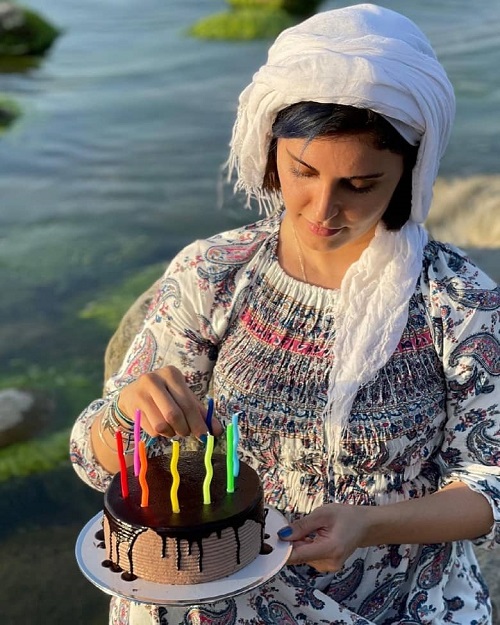 تولد الناز شاکردوست