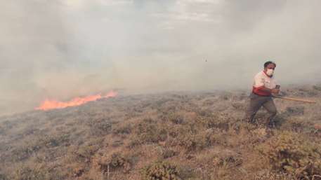 آتشسوزی در ۲۵ هکتار از مراتع روستای سیوان مرند آتش سوزی