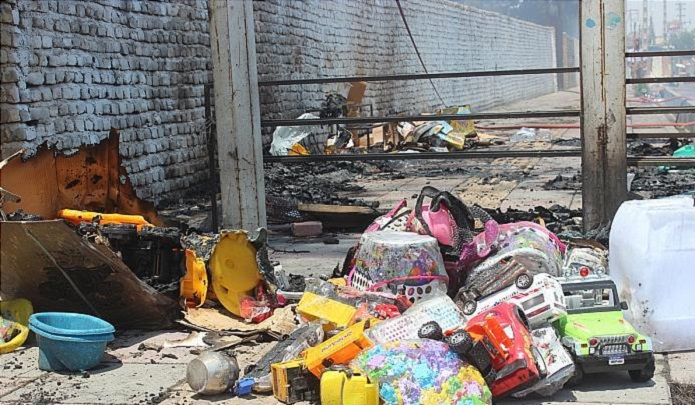 آتش سوزی در باغ ۴ هکتاری/ بساط مرد دست فروش سوخت آتش سوزی باغ