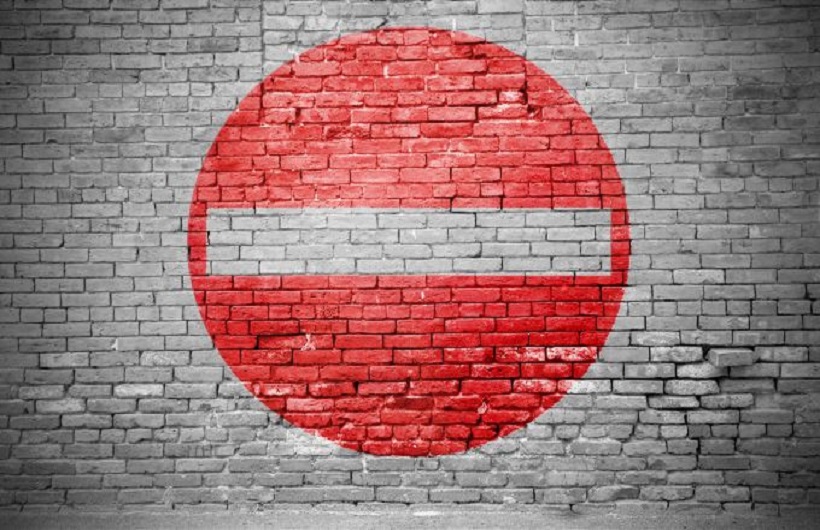 ممنوع الخروج کردن زنان ممنوع الخروج کردن زنان