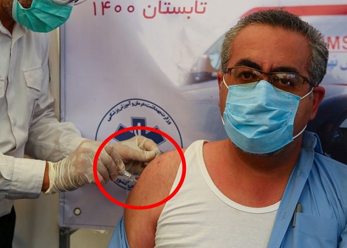 حاشیههای تزریق واکسن به کیانوش جهانپور تزریق واکسن کیانوش جهانپور