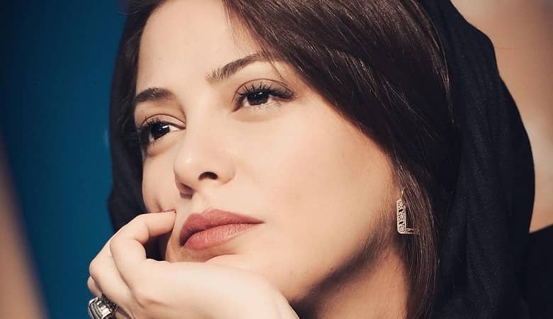 قد طناز طباطبایی 