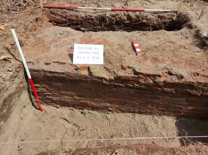 نشانههایی از آثار معماری قاجار در بندر انزلی مرمت آثار باستانی