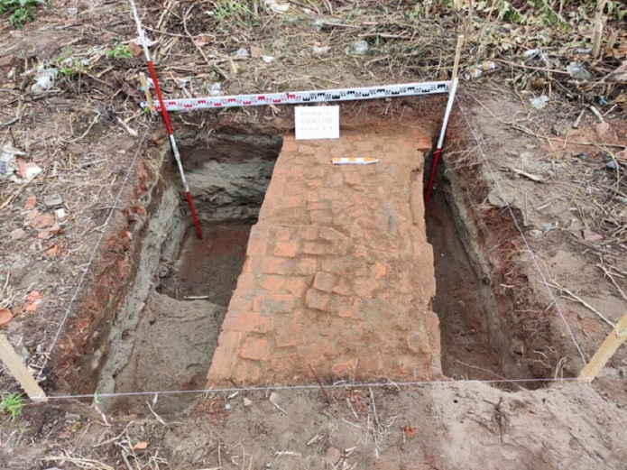 نشانههایی از آثار معماری قاجار در بندر انزلی نشانههایی از آثار معماری قاجار در بندر انزلی