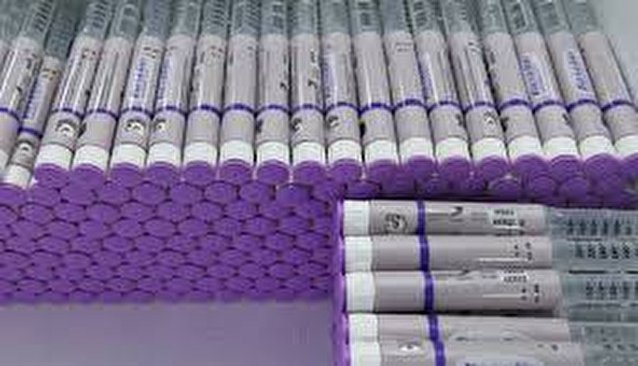 سایه تجارت پیمانکاران بر تصمیمات مدیران وزارت بهداشت/ سردرگمی بیماران دیابتی بین بیمه و دانشگاه علوم پزشکی انسولین قلمی