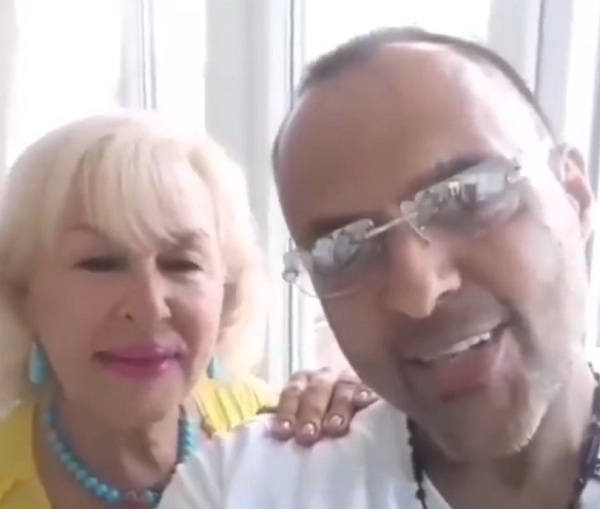 شهرام کاشانی و مادرش شهرام کاشانی و مادرش