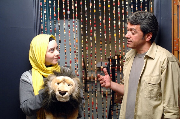 کمدی سیاه چاقو، شکلات