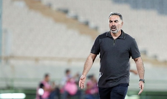 فکری بازیکنان استقلال را نفرین کرد فکری بازیکنان استقلال را نفرین کرد