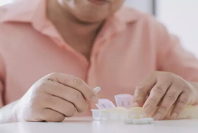 مصرف دارو پس از واکسن کرونا مصرف دارو پس از واکسن کرونا