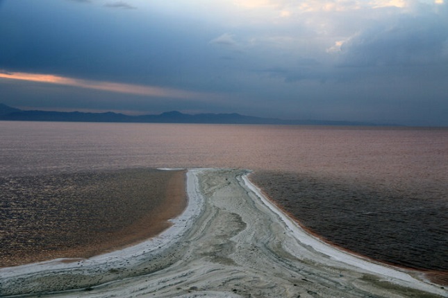 احیای دریاچه ارومیه؛ مطالبات مردمی از دولت سیزدهم