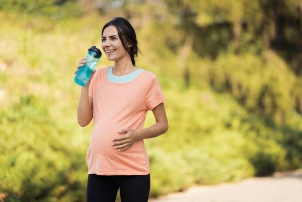 اهمیت پیاده روی در بارداری