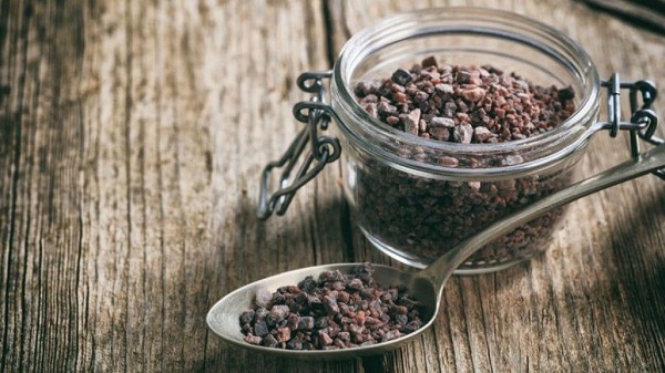 فواید نمک سیاه