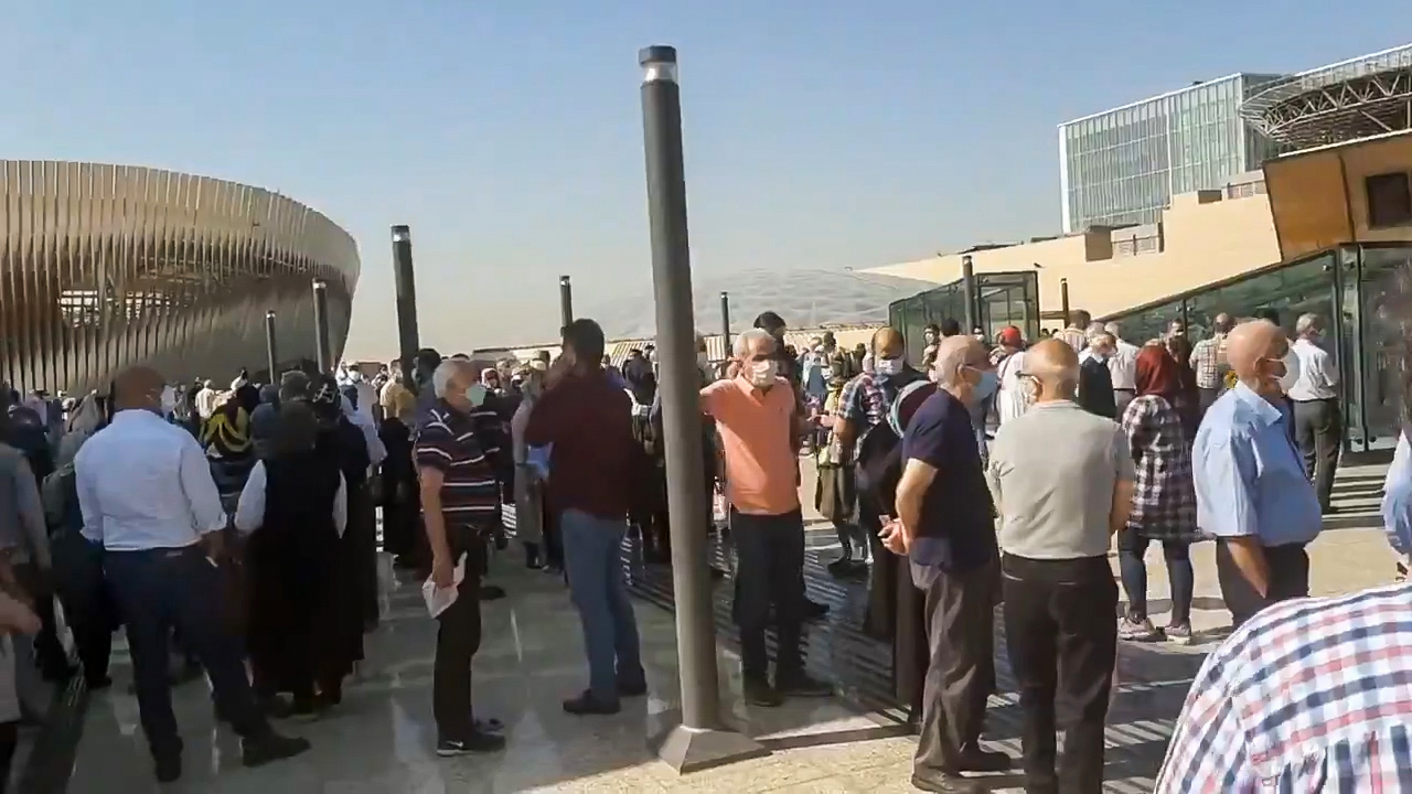 تزریق واکسن فایزر تزریق واکسن فایزر