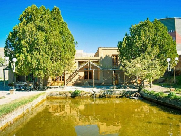 عمارت پیرآباد عمارت پیرآباد