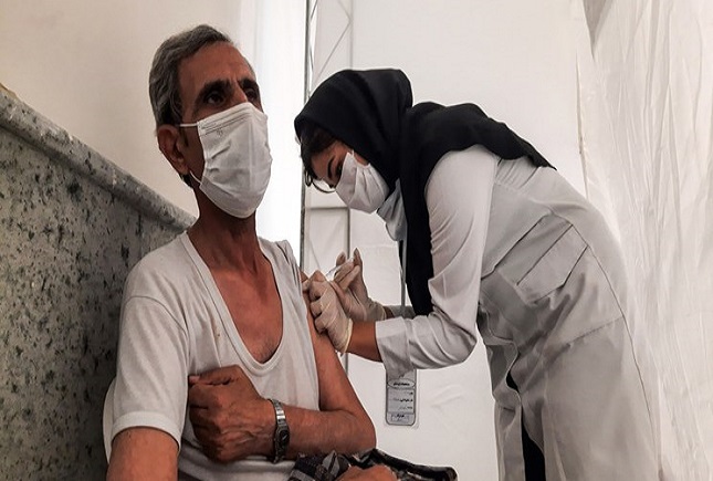 تزریق واکسن تزریق واکسن