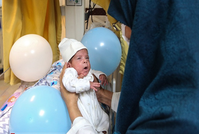 حقوق زنان- بی احترامی به مادران در قانون