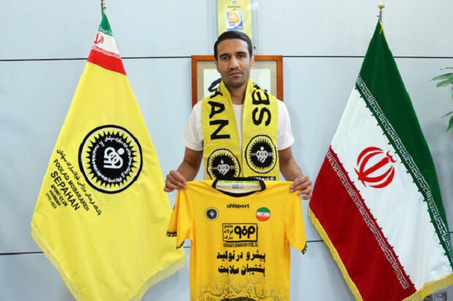 واکنش مسعود ریگی به دستمزد 15 میلیاردی واکنش مسعود ریگی به دستمزد 15 میلیاردی