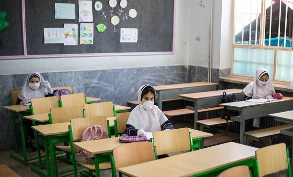 تا زمانی که مدارس از نظر بهداشتی مهیا نشوند، کلاس حضوری نداریم
