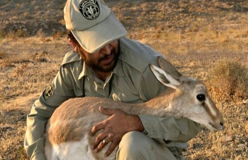 چرخ لنگ زندگی یک محیطبان/دوستداران محیطزیست به کمک محیطبانی از دنا بیایند، بهزیستی تنها ۸۰ هزار تومان میپردازد
