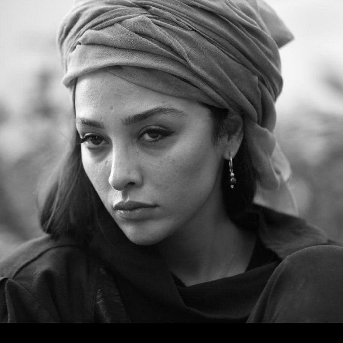 شادباش آناهیتا درگاهی به نیکی مظفری آناهیتا درگاهی