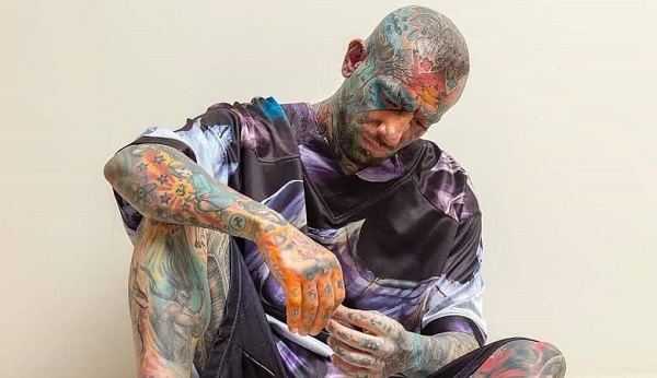 ابراز عشق ریحانه پارسا به امیر تتلو ابراز عشق ریحانه پارسا به امیر تتلو