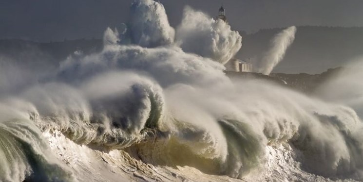 فوت ۶ صیاد در طوفان طوفان حارهای شاهین! / هلال احمر همچنان به دنبال صیادان طوفان شاهین