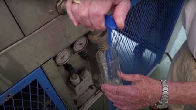 دستگاهی که از هوا آب میگیرد! دستگاهی که از هوا آب میگیرد!