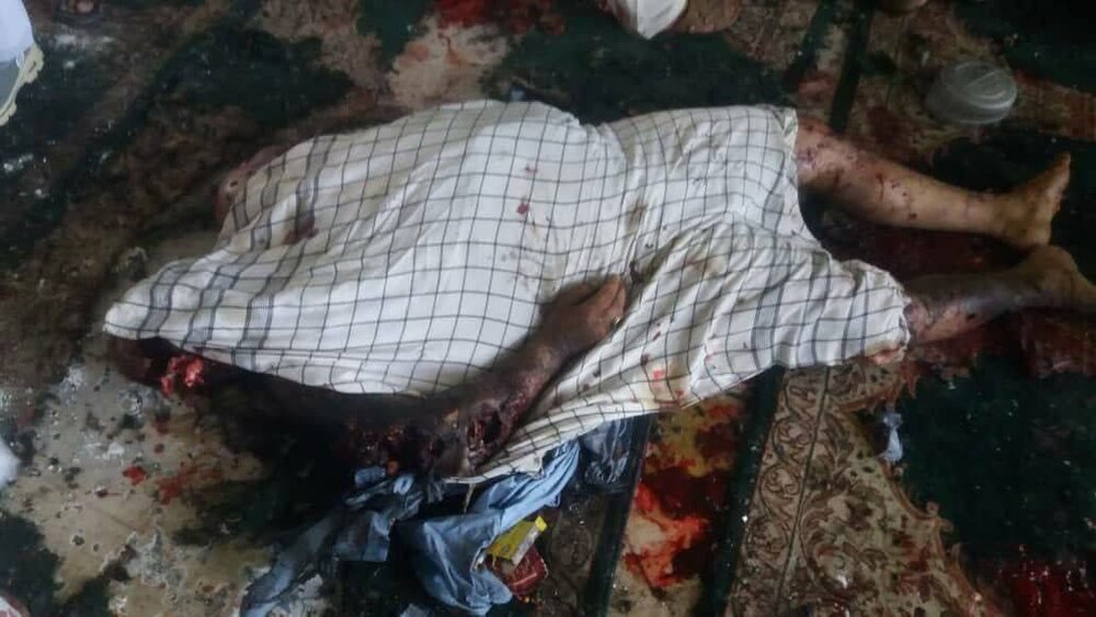 تصاویر دلخراش از قربانیان انفجار مسجد قندهار