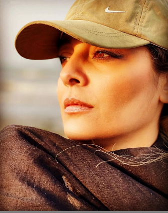 ساره بیات با چشمان خمار خیره به افق + عکس ساره بیات با چشمان خمار خیره به افق + عکس