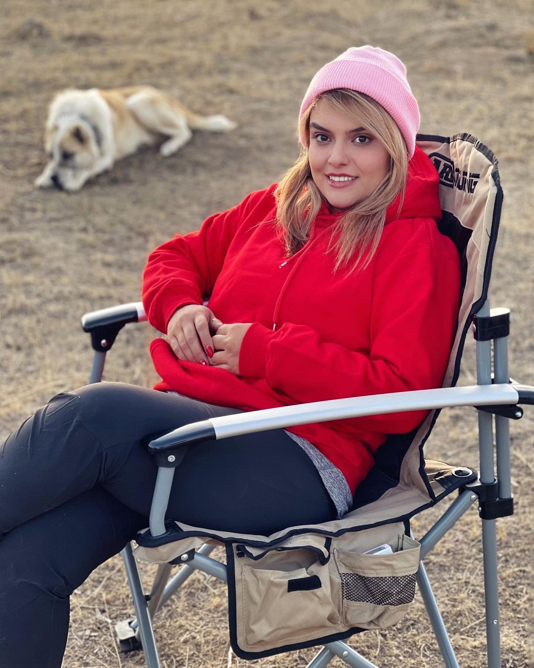 طبیعت گردی دنیا مدنی با لباسهای خاص + عکس طبیعت گردی دنیا مدنی با لباسهای خاص + عکس