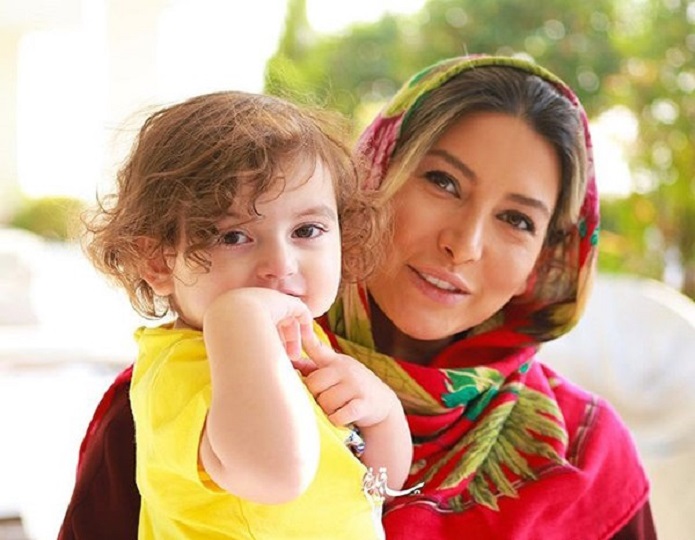 سلفی فریبا نادری با لبخندی به لب/ عکس فریبا نادری