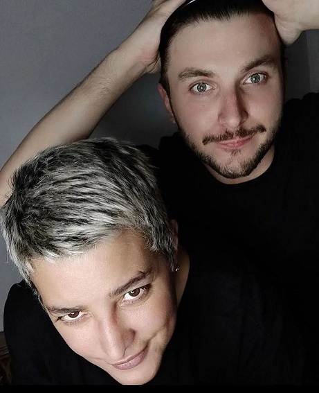 عکس سرلُخت همسر امین حیایی و پسرش