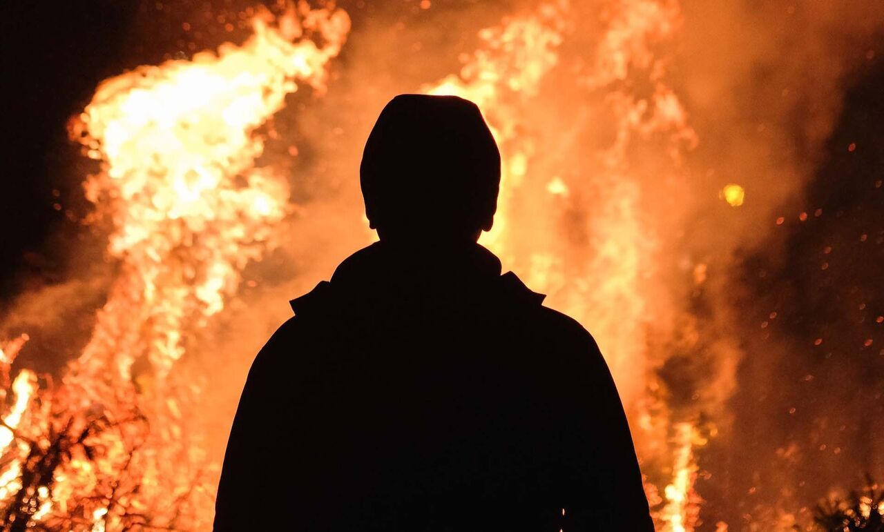 خودسوزی مقابل دادگستری فارس خودسوزی مقابل دادگستری فارس