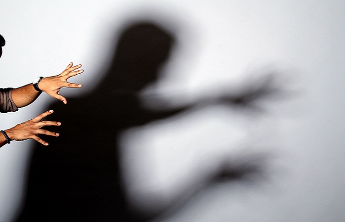 نقشه هالیوودی مرد شیطان صفت برای فریب دختر روستایی تجاوز