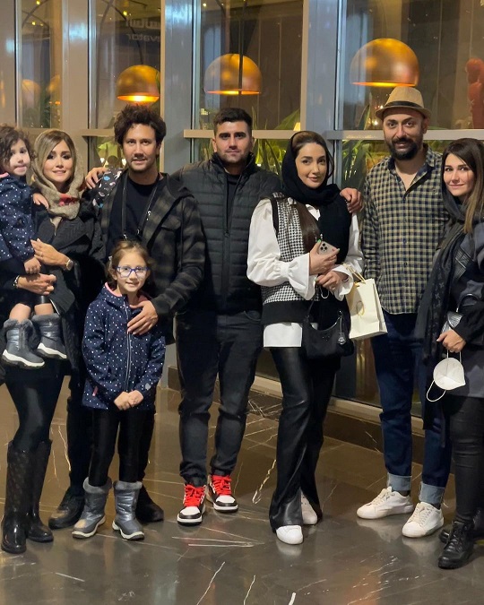 دورهمی صمیمانه شاهرخ خان استخری + عکس دورهمی صمیمانه شاهرخ خان استخری + عکس