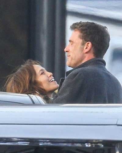 جنیفر لوپز و بنافلک در فرودگاه لسآنجلس جنیفر لوپز و بنافلک در فرودگاه لسآنجلس