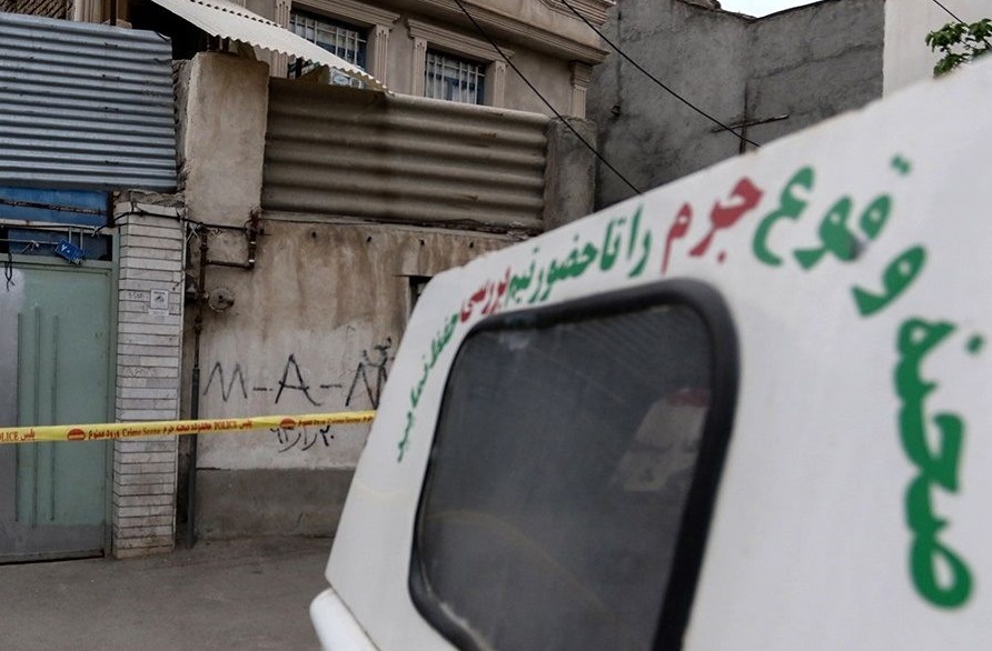 مرد بوکسور ۴ عضو خانوادهاش را سر برید مرد بوکسور ۴ عضو خانوادهاش را سر برید