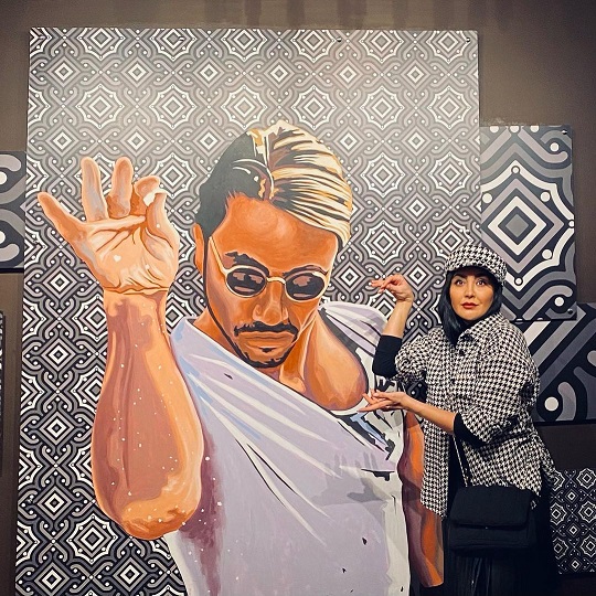 وقتی مریم معصومی در کنار سرآشپر نصرت از او تقلید میکند + عکس وقتی مریم معصومی در کنار سرآشپر نصرت از او تقلید میکند + عکس