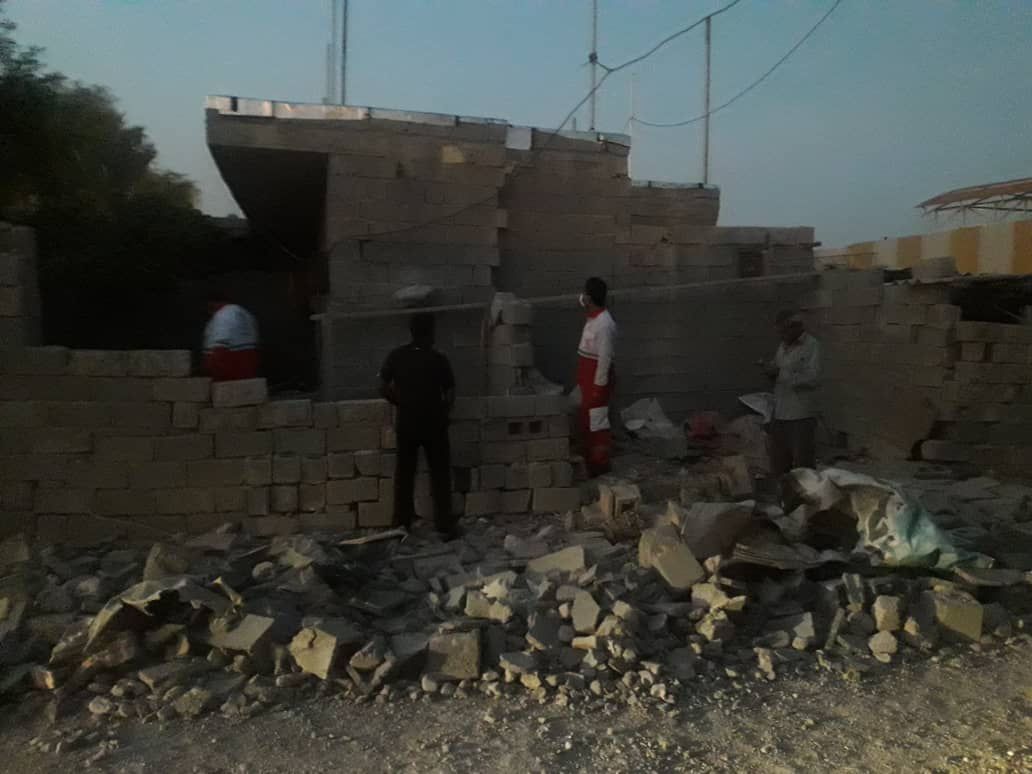 ارزیابی کامل ۵۴ روستا توسط ارزیابان هلال احمر/ ترک خوردگی دیوارهای منازل ارزیابی کامل ۵۴ روستا توسط ارزیابان هلال احمر/ ترک خوردگی دیوارهای منازل