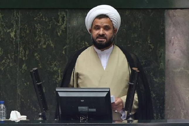 فیاضی یک روز هم سابقه مدیریتی ندارد