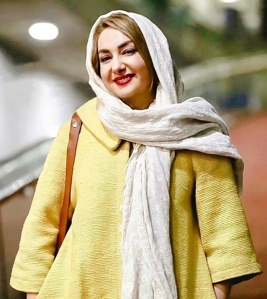 چهره نچرال و زیبا هانیه توسلی با تیپ ساده + عکس