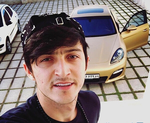   سردار آزمون 