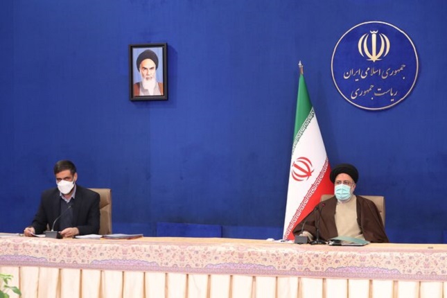 رئیسی: مناطق آزاد نباید مرکز واردات بی رویه کالا باشند