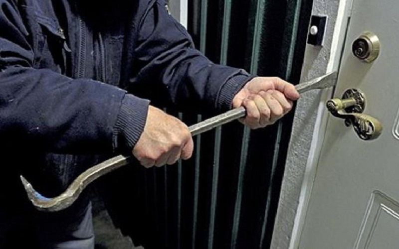 اصرار به اجرای طرحی اشتباه/ چه کسی پاسخگوی افزایش سرقتها خواهد بود؟ سرقت منزل