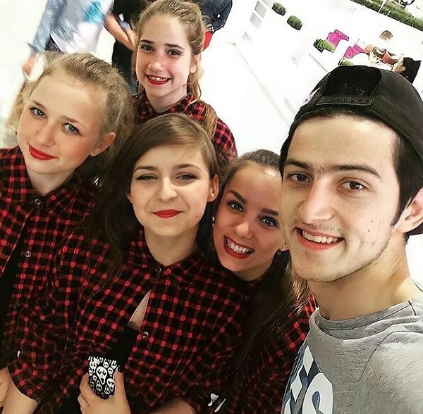 ماجرای حامله شدن دختر روس از سردار آزمون  