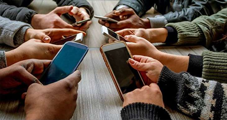 تشنه یک صحبت طولانیام تشنه یک صحبت طولانیام