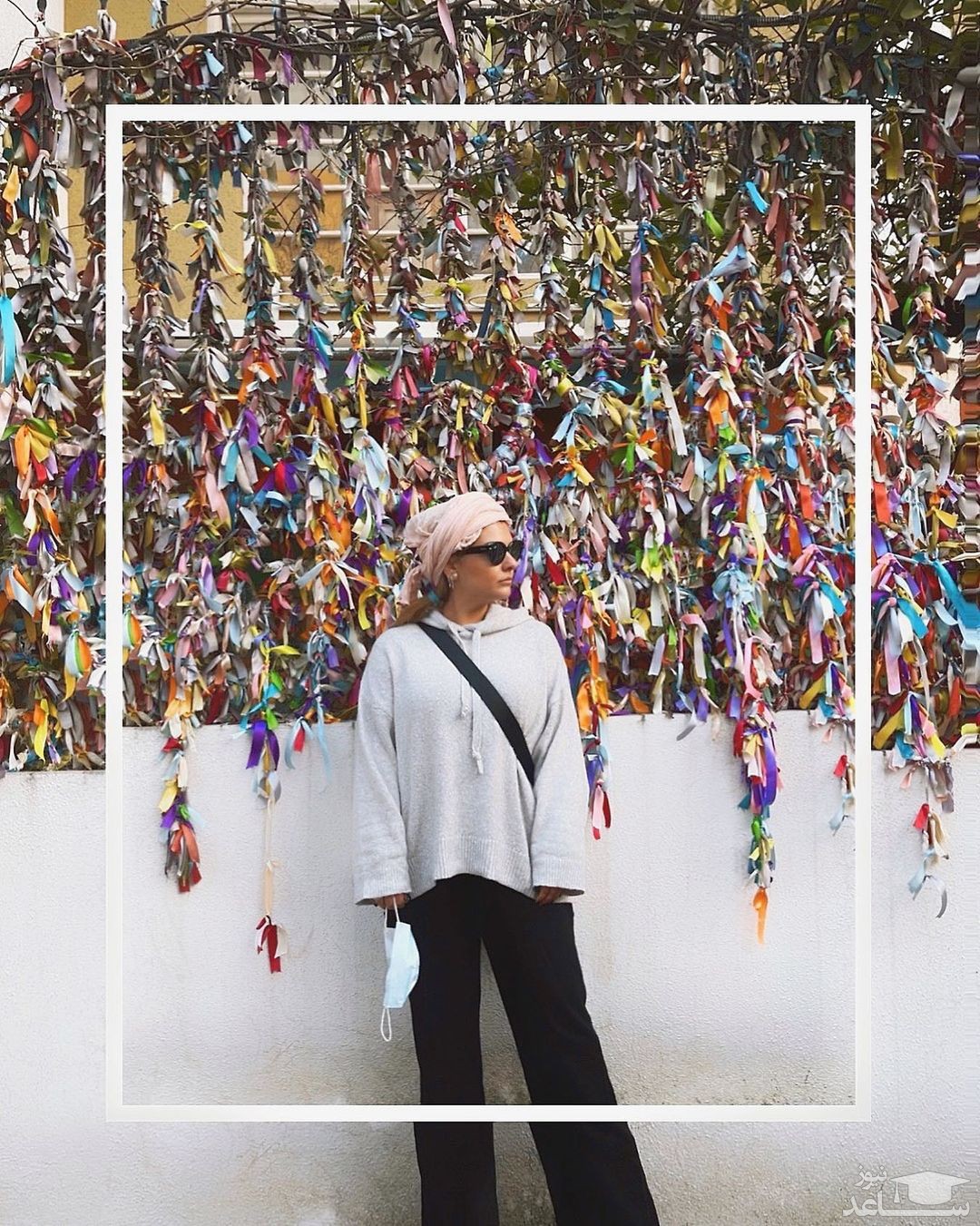 دنیا مدنی در کنار دیوار آرزوها + عکس دنیا مدنی در کنار دیوار آرزوها + عکس