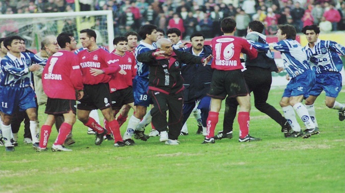 خودکشی خواهر دروازهبان استقلال برای دربی دربی