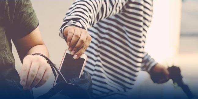 مقابل سارقان گوشی تلفن همراه مقاومت کنیم یا تسلیم شویم؟ مقابل سارقان گوشی تلفن همراه مقاومت کنیم یا تسلیم شویم؟